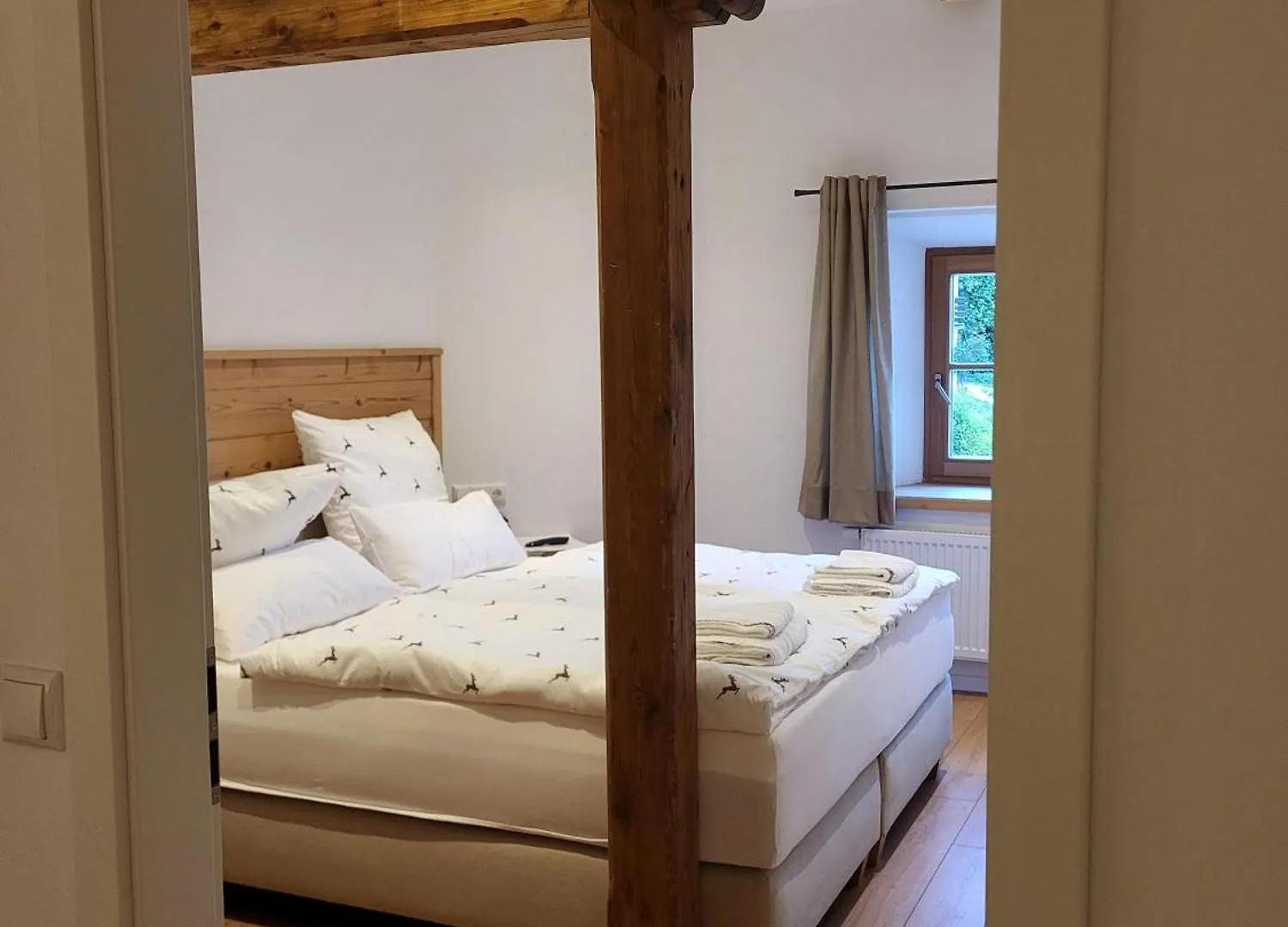 Διαμέρισμα Gasthaus Zur Post Breitbrunn am Chiemsee Γερμανία