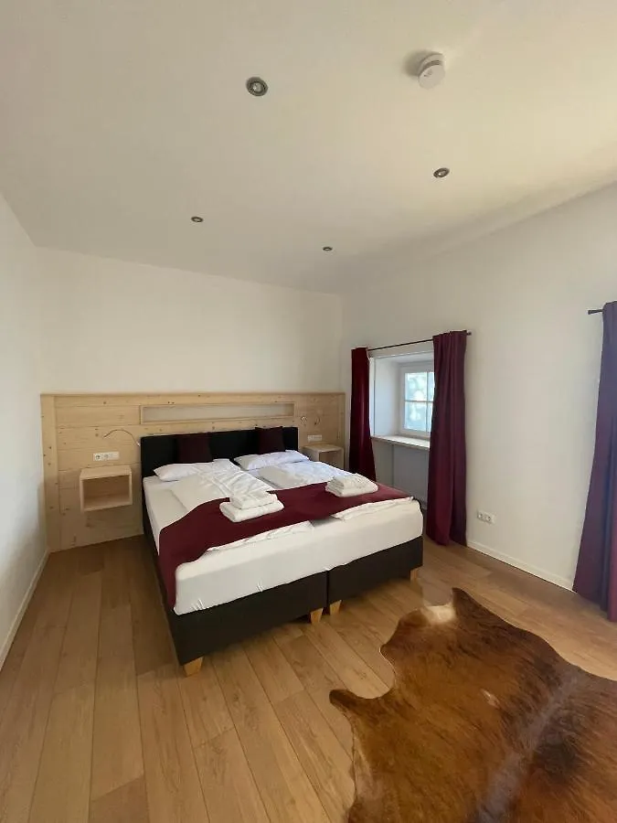 Apartment Gasthaus Zur Post Breitbrunn am Chiemsee Germany
